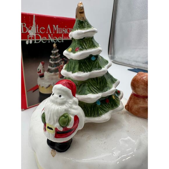 Revolving Christmas music retro vintage music box tree santa snowman bear - Picture 1 of 7